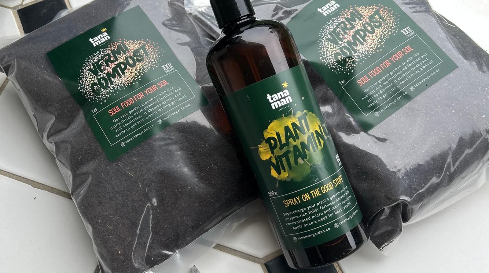 Flat-lay of Tanaman Garden Products: compost, soil mix and plant vitamin